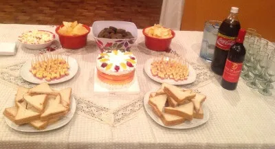 Чим пригостити колег на роботі в день народження