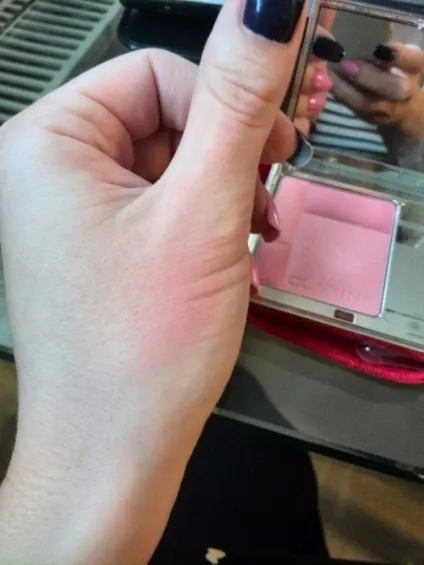 Clarins blush prodige компактні рум'яна у відтінку 03 miami pink (blush) Clarins blush prodige компактні рум'яна у відтінку 03 miami pink