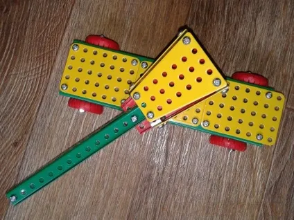Дитячий залізний конструктор