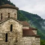 Стародавні храми Архиз