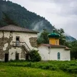Стародавні храми Архиз