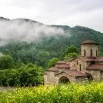Стародавні храми Архиз