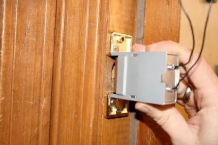Як поміняти личинку в замку двері ознаки поломки і інструкція по заміні (інструкція) Як поміняти личинку в замку двері ознаки поломки і інструкція по заміні