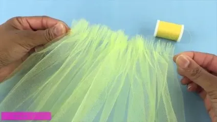 Як зшити для ляльки плаття зі спідницею з тюлю без викрійки (спідницею) Як зшити для ляльки плаття зі спідницею з тюлю без викрійки