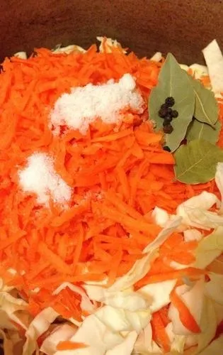 Як заквашувати капусту про запас