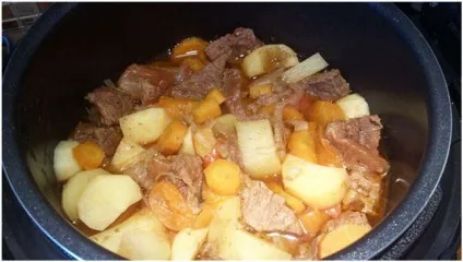 Картопля з куркою і грибами в мультиварці 2 (мультиварці) Картопля з куркою і грибами в мультиварці 2