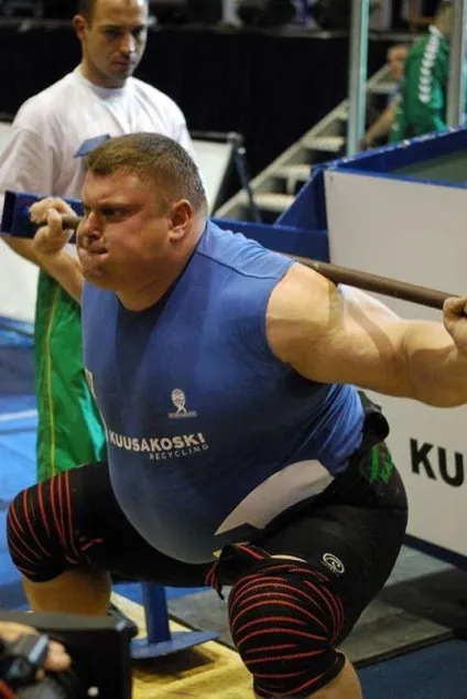 Хто сильніший за всіх на світі (може піднімати перевищує) Хто сильніший за всіх на світі