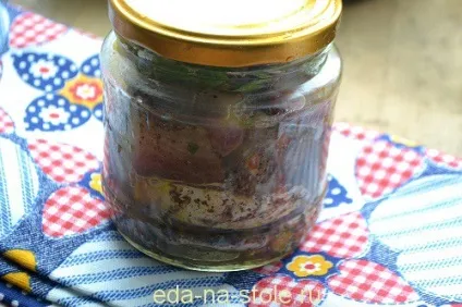 Маринований короп, їжа на столі (страви з риби) Маринований короп, їжа на столі