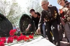 Мітинг 9 травня 2017 сценарій біля обеліска, вірші і поздоровлення (2017) Мітинг 9 травня 2017 сценарій біля обеліска, вірші і поздоровлення