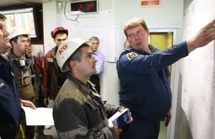 Офіційний сайт газети радянська Україна () Офіційний сайт газети радянська Україна