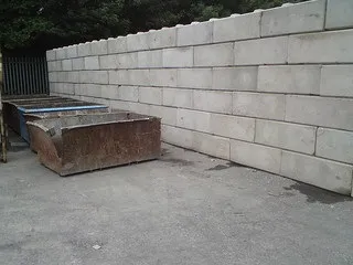 Забарвлення бетонних, керамзитобетонних, газосилікатних блоків (бетонні блоки вимагають) Забарвлення бетонних, керамзитобетонних, газосилікатних блоків