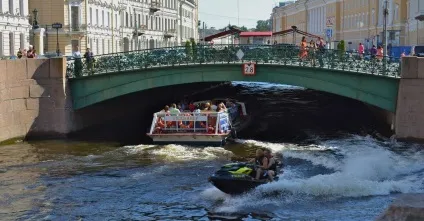 Піша прогулянка по центру Харкова (санктрпетербурга) Піша прогулянка по центру Харкова