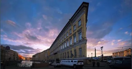 Піша прогулянка по центру Харкова (санктрпетербурга) Піша прогулянка по центру Харкова