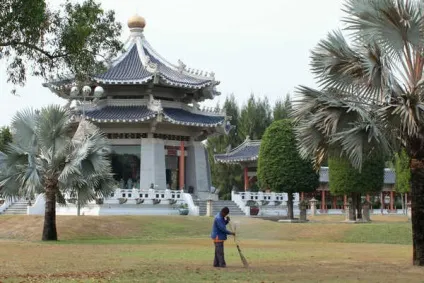 Парк трьох королівств і веселі картинки, asiasabai
