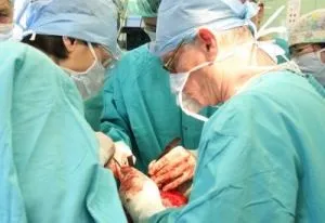 Порвалася вуздечка під головкою члена (головкою) Порвалася вуздечка під головкою члена
