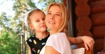 Шанувальники сподіваються, що доньці Кончаловського і висоцької скоро стане краще, rsute