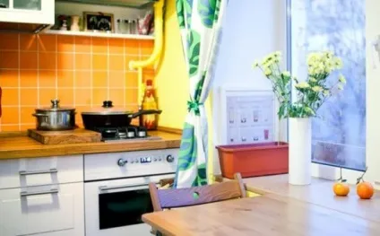 Підвіконня стільниця на кухні