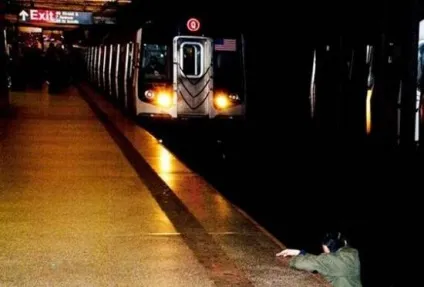 Після клацання фотоапарата їх не стало 20 вражаючих знімків за мить до смерті, чорт забирай (клацання) Після клацання фотоапарата їх не стало 20 вражаючих знімків за мить до смерті, чорт забирай