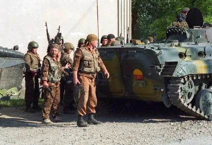 Розповідь розп'ятого українського сержанта бойовиками руслана Гелаєва - розповіді учасників чеченської війни (Україна війна відео ополченців) Розповідь розп'ятого українського сержанта бойовиками руслана Гелаєва - розповіді учасників чеченської війни