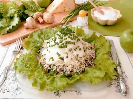 Салати з маринованими печерицями 5 рецептів (печерицями) Салати з маринованими печерицями 5 рецептів