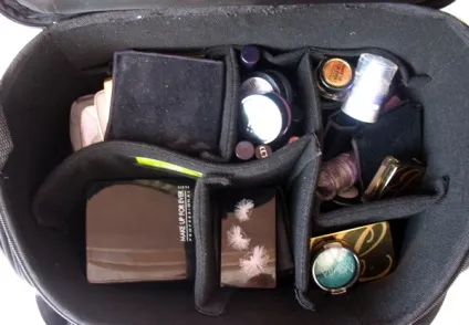 Сумка для косметики make that change beauty case, oriflame (косметики) Сумка для косметики make that change beauty case, oriflame