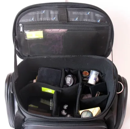 Сумка для косметики make that change beauty case, oriflame (change) Сумка для косметики make that change beauty case, oriflame