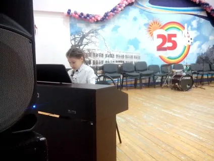 Творчі зустрічі з музикантами ( «Настрій» керівник Поліна) Творчі зустрічі з музикантами