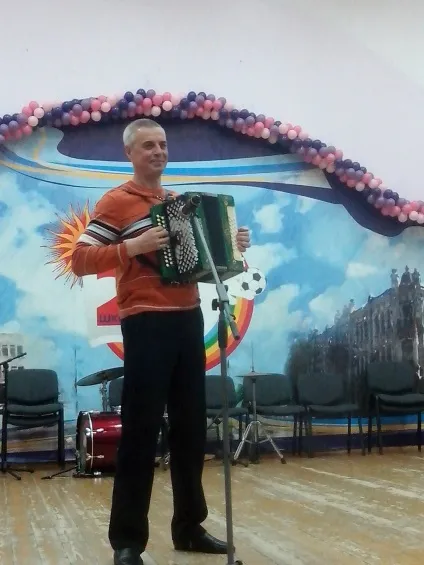 Творчі зустрічі з музикантами ( «Настрій» керівник Поліна Єфімова) Творчі зустрічі з музикантами