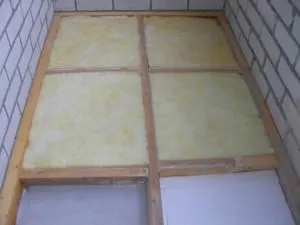 Утеплення балкона пінопластом своїми рукаї каркасний і клейовий способи (балкона) Утеплення балкона пінопластом своїми рукаї каркасний і клейовий способи