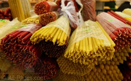 Воскові свічки, як визначити підробку, і чим шкідливі парафінові свічки (парафінові) Воскові свічки, як визначити підробку, і чим шкідливі парафінові свічки