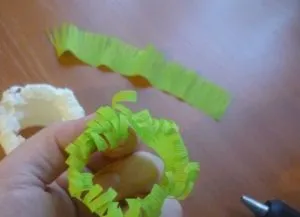 Хризантеми з гофрованого паперу
