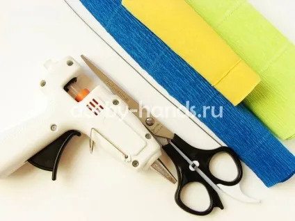 Хризантеми з гофрованого паперу своїми руками майстер клас (руками) Хризантеми з гофрованого паперу своїми руками майстер клас