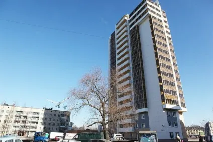 РК «будинок на шкільній» «все влаштовує, але хотілося б більше зелені» (більше) РК «будинок на шкільній» «все влаштовує, але хотілося б більше зелені»