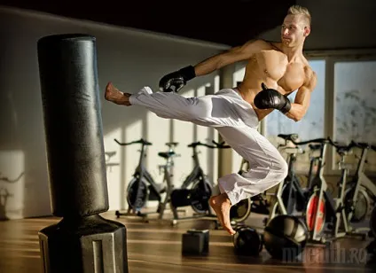 3 Способу поодинці відпрацьовувати прийоми самооборони (самооборона) 3 Способу поодинці відпрацьовувати прийоми самооборони