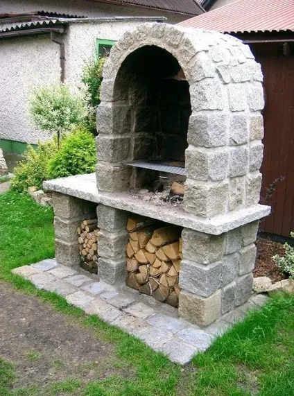 Барбекю з каменю (каменю) Барбекю з каменю