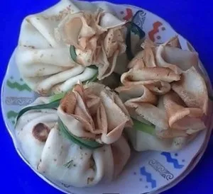 Млинці з куркою і грибами в соусі бешамель (кріп) Млинці з куркою і грибами в соусі бешамель