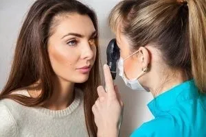 Чиряк на оці причини появи, діагностика і лікування (шкірі навколо очей) Чиряк на оці причини появи, діагностика і лікування