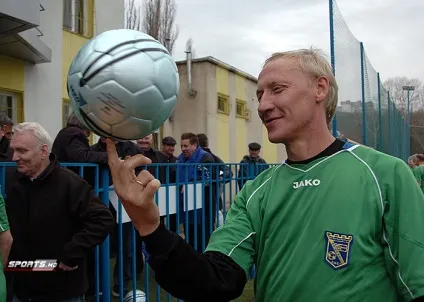 Чим займаються зараз колишні футболісти