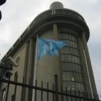 Що шукає він в країні далекій »