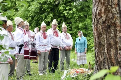 Що марійці просять у дерев в священному гаю - таємниці релігій - новини (марійці) Що марійці просять у дерев в священному гаю - таємниці релігій - новини