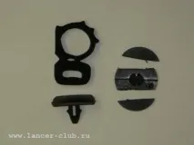 Установка гумових ущільнювачів під капотом ущільнювачів