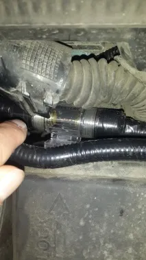 Установка сабвуфера в Opel Corsa 5D сабвуфера