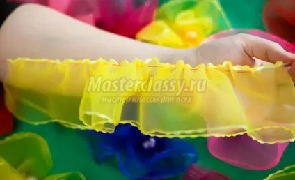 Квіткова галявина з капронових стрічок (стрічок) Квіткова галявина з капронових стрічок