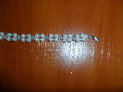 Дитячий браслет з бісеру