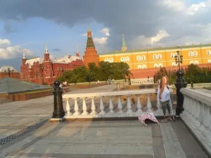 Дівчина, яка мріяла про кар'єру моделі, позбулася ніг після аварії кілька років тому (аварії) Дівчина, яка мріяла про кар'єру моделі, позбулася ніг після аварії кілька років тому