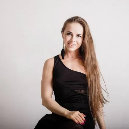 Дівчина, яка мріяла про кар'єру моделі, позбулася ніг після аварії кілька років тому (аварії) Дівчина, яка мріяла про кар'єру моделі, позбулася ніг після аварії кілька років тому