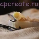 Домашні бальзами для губ