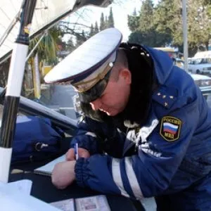Огляд авто інспектором ДПС правила огляду автомобіля гибдд, права інспекторів (автомобіля) Огляд авто інспектором ДПС правила огляду автомобіля гибдд, права інспекторів