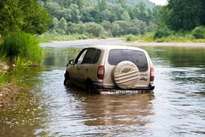 До Атиш на машині