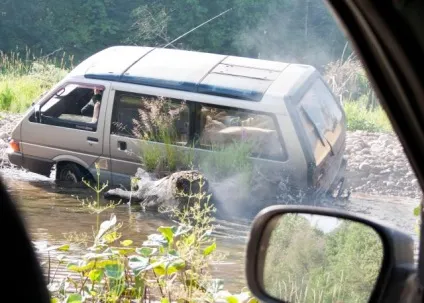 До Атиш на машині